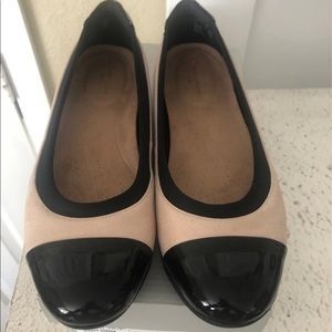 Women’s Clarks Nude Flats Size 7M
